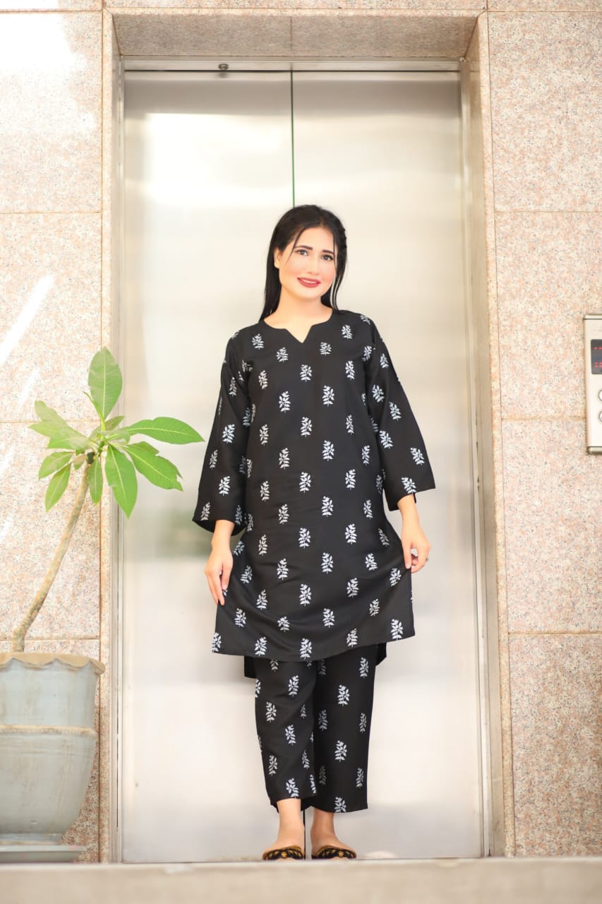 Saleha Printed Co-Ords – Stylish Print with a Touch of Elegance